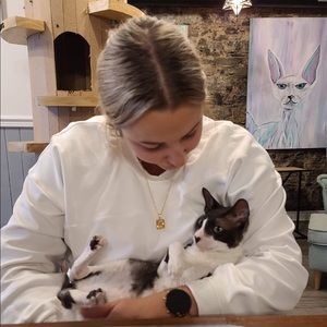 Meet your Posher, Alex-ann